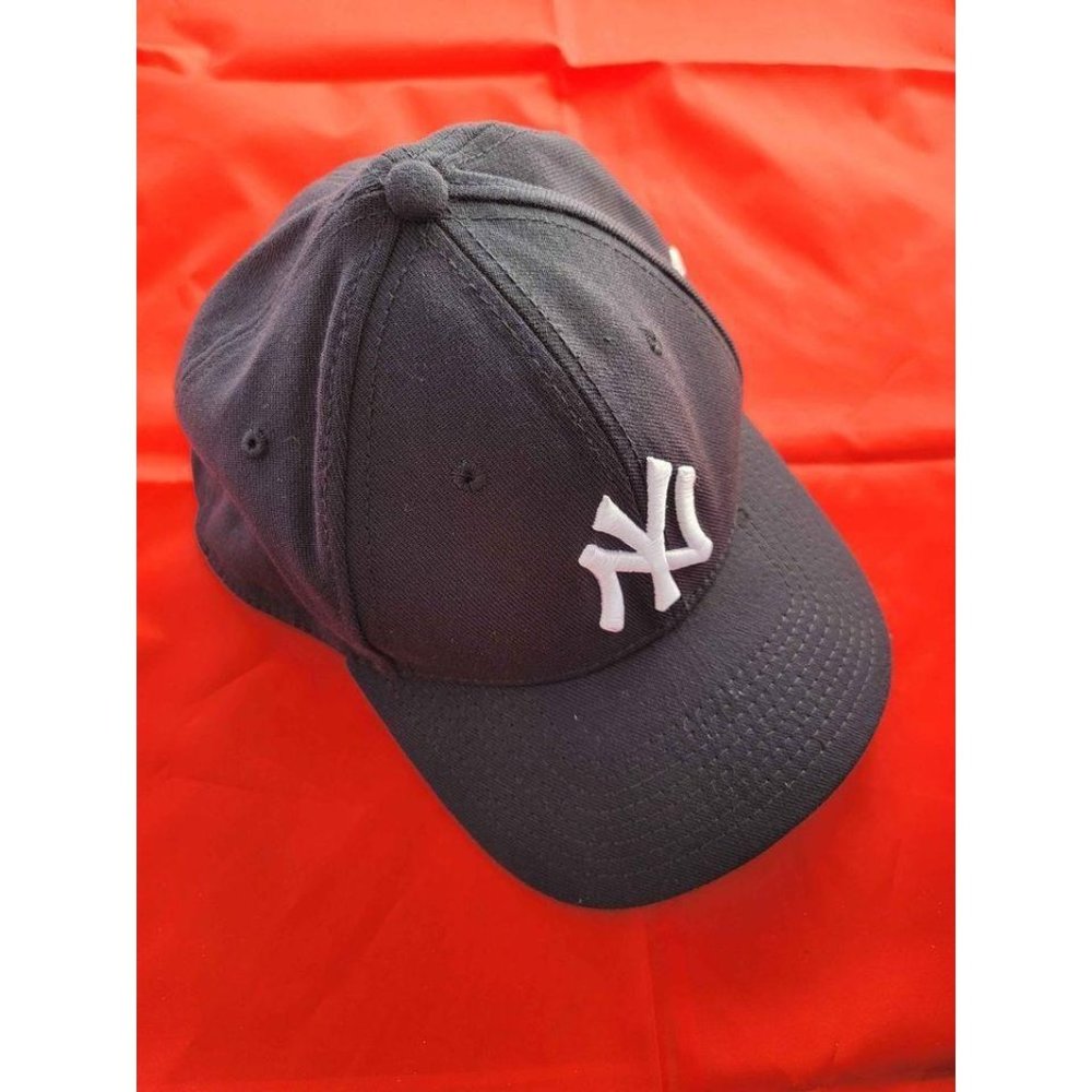 2 New York Yankees hats New Era